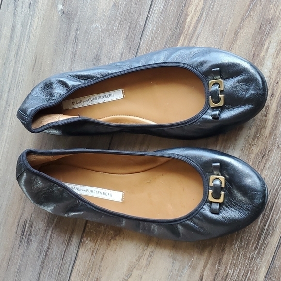 Diane Von Furstenberg Women  leather ballets flats shoes sz 8M - Picture 1 of 13